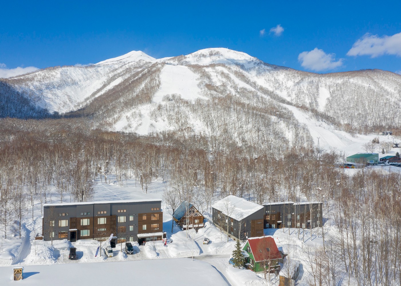 snow village出品 SnowDog Village | Powder Holidays